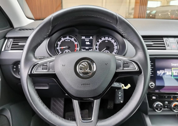 Skoda Octavia cena 54900 przebieg: 134873, rok produkcji 2019 z Limanowa małe 121